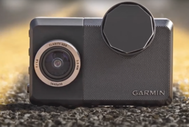Garmin Dash Cam 67W